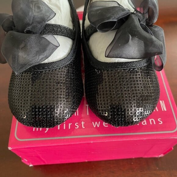 Stuart Weitzman Baby Shoes –Black NWT  - size 3 – fits 6-9 months - Picture 7 of 9